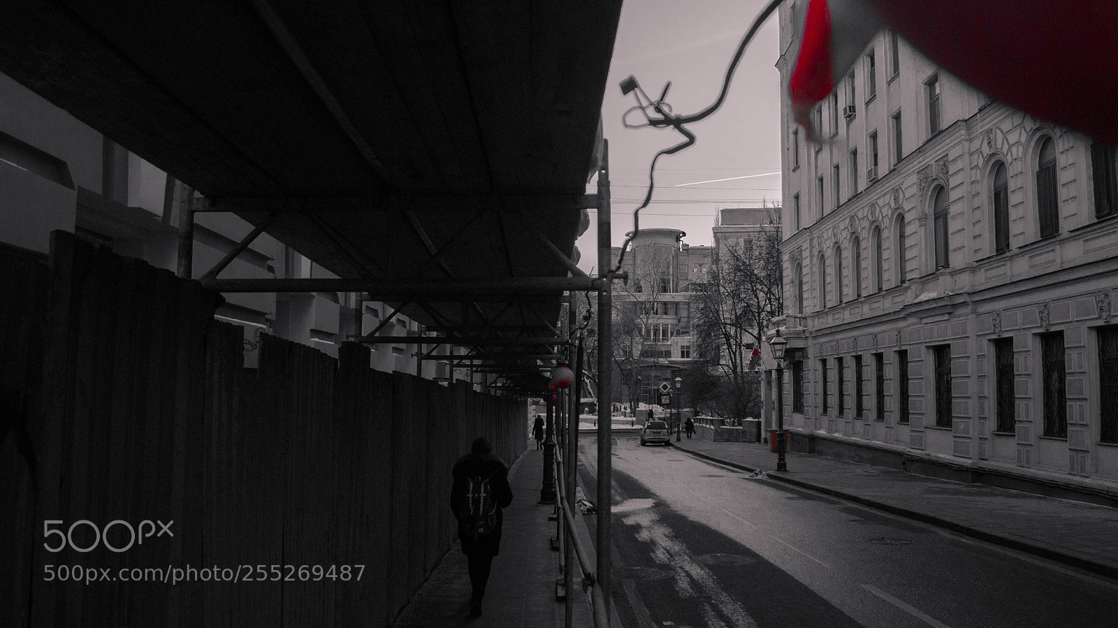 Sony Alpha DSLR-A230 sample photo. Noir walking photography