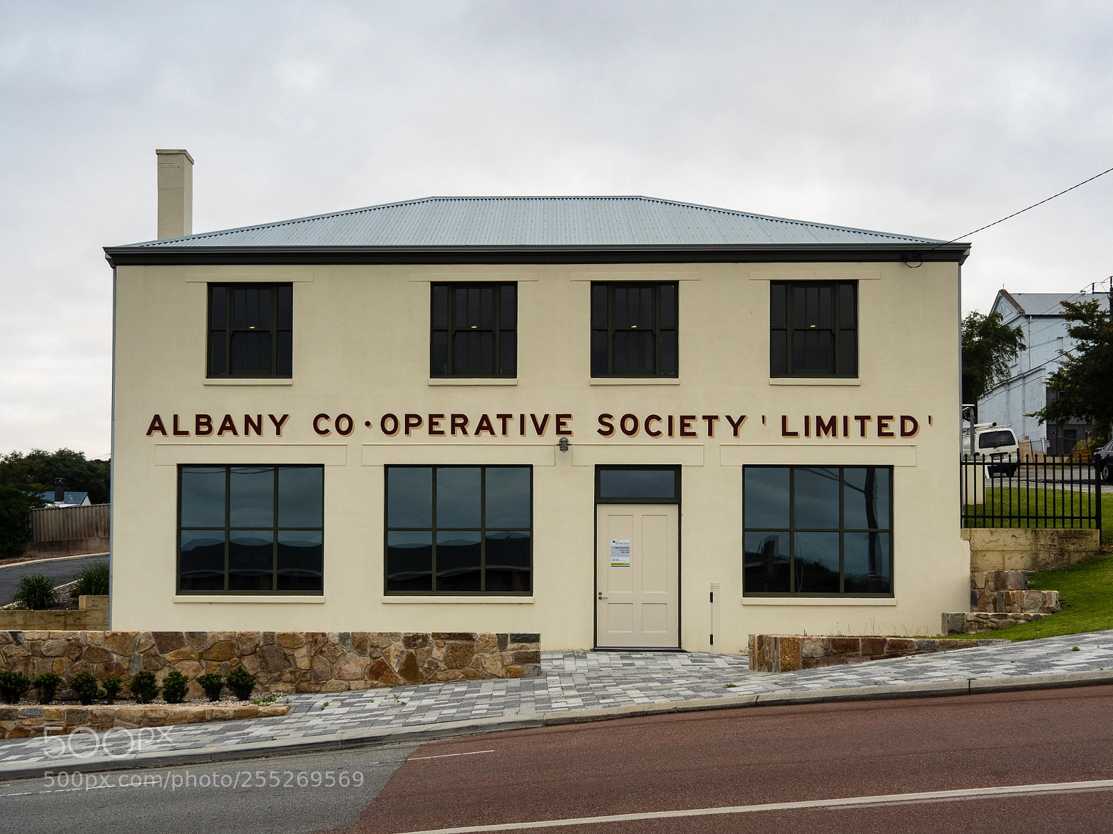 Olympus OM-D E-M5 II sample photo. Albany co-operative society building photography