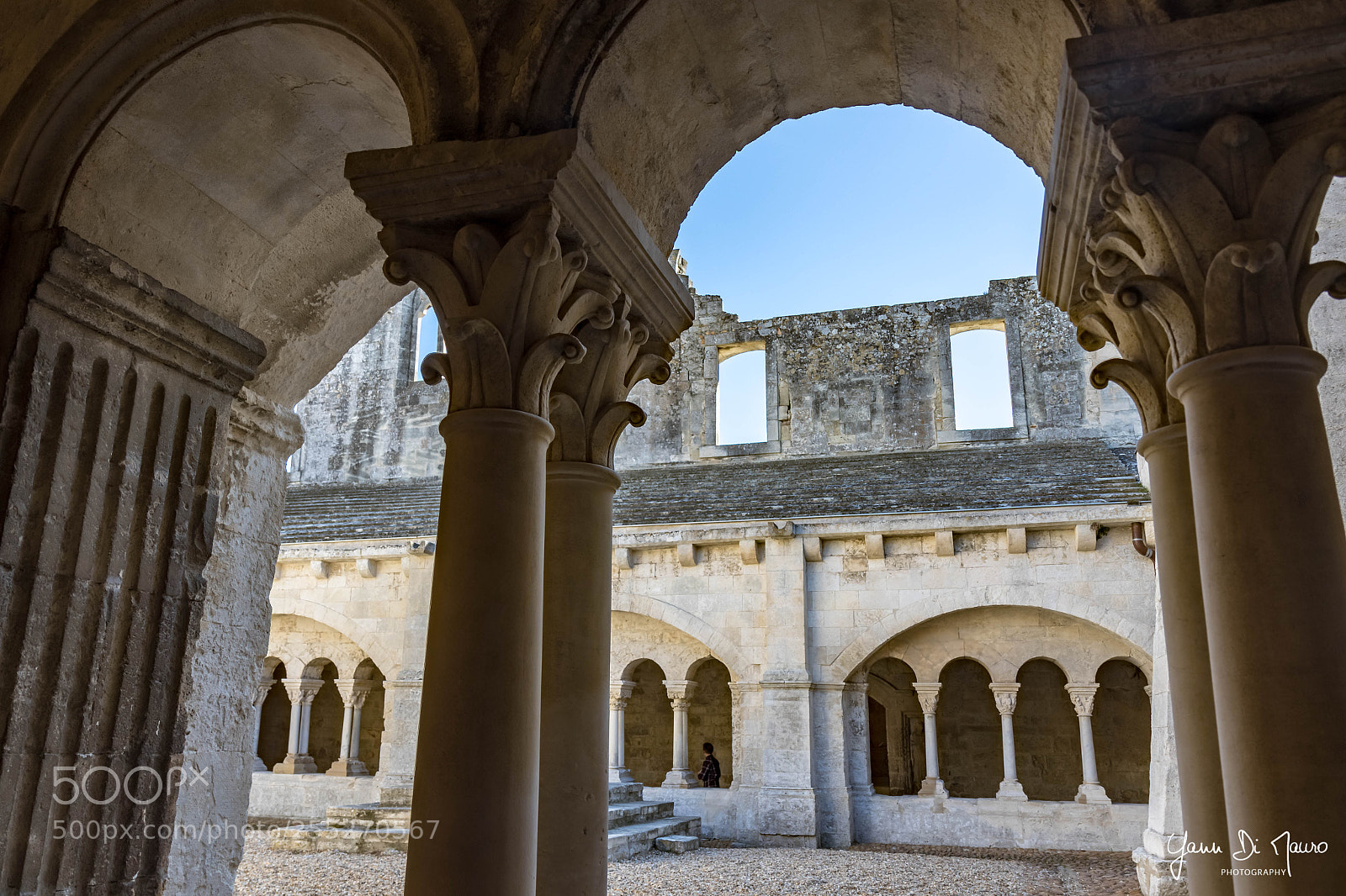 Canon EOS 7D Mark II sample photo. Abbaye de montmajour photography