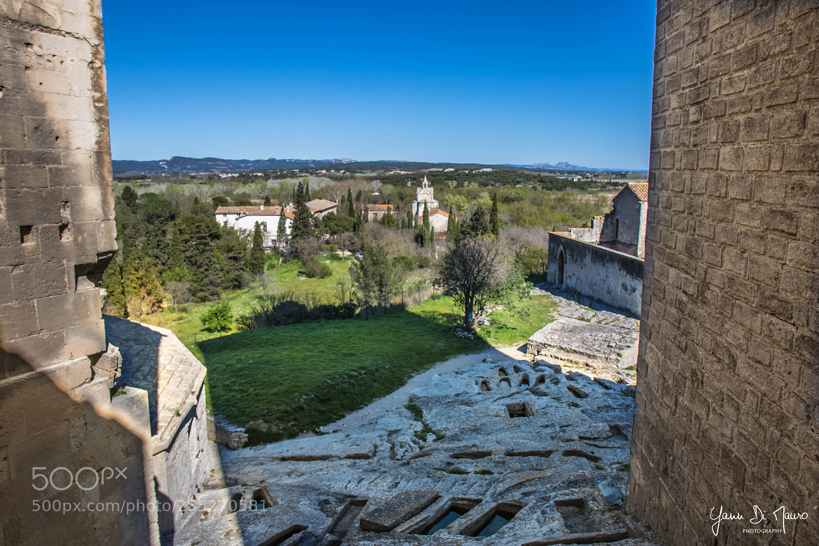 Canon EOS 7D Mark II sample photo. Abbaye de montmajour photography