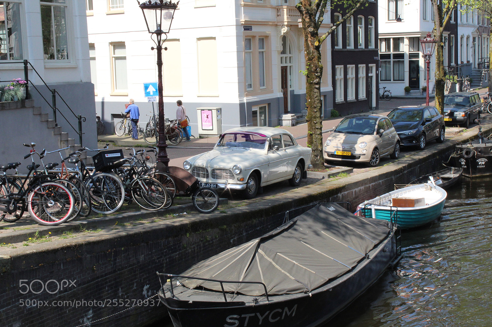 Canon EOS 1300D (EOS Rebel T6 / EOS Kiss X80) sample photo. Bikes, cars and boats photography