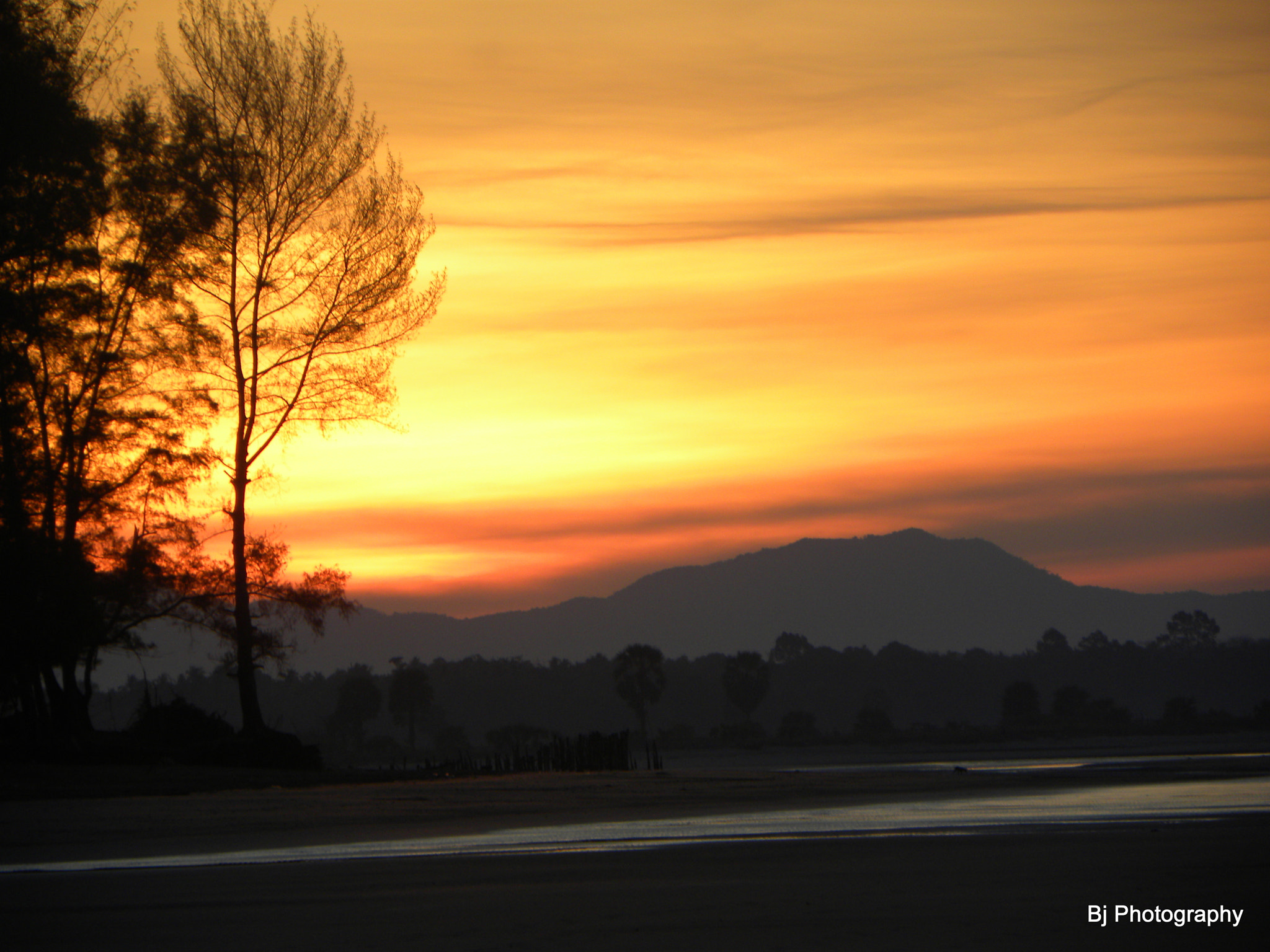 Nikon Coolpix P90 sample photo. The sunset at sittwe photography
