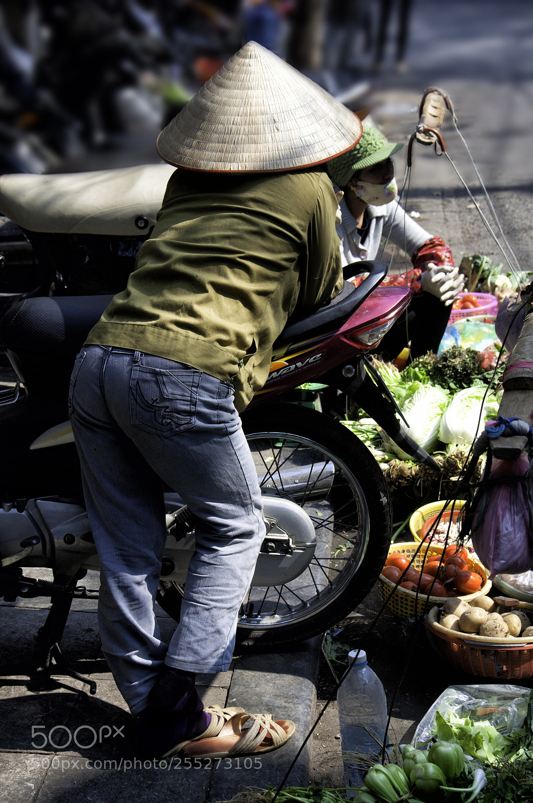 Nikon D90 sample photo. Hanoi fruit seller and photography