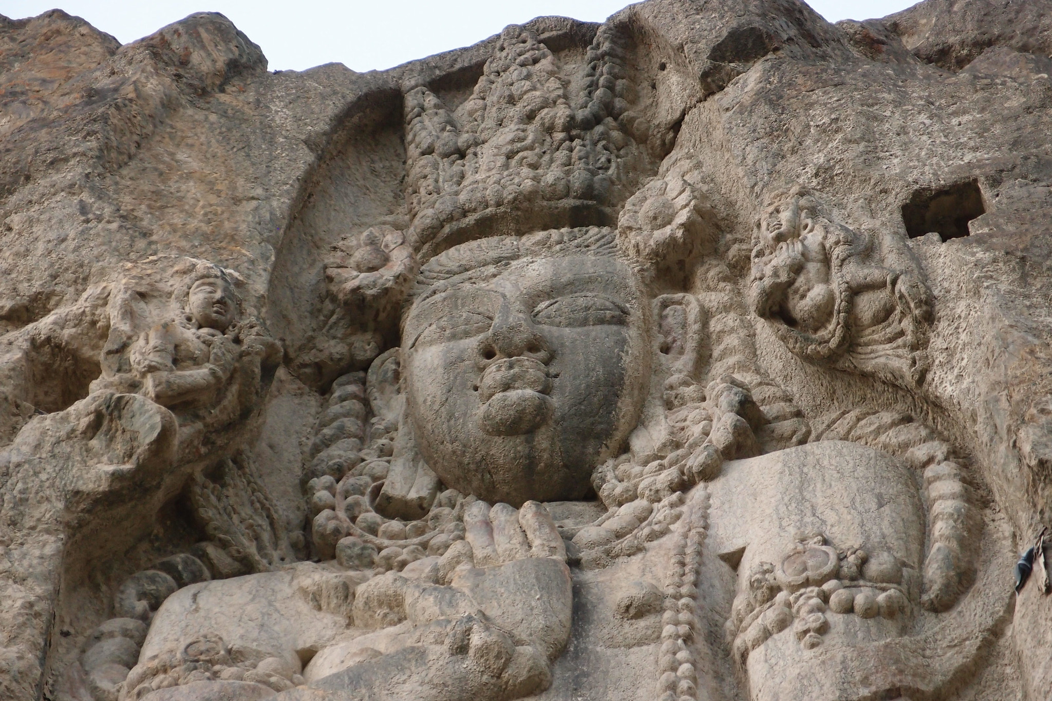 Olympus XZ-1 sample photo. Rock curving photography