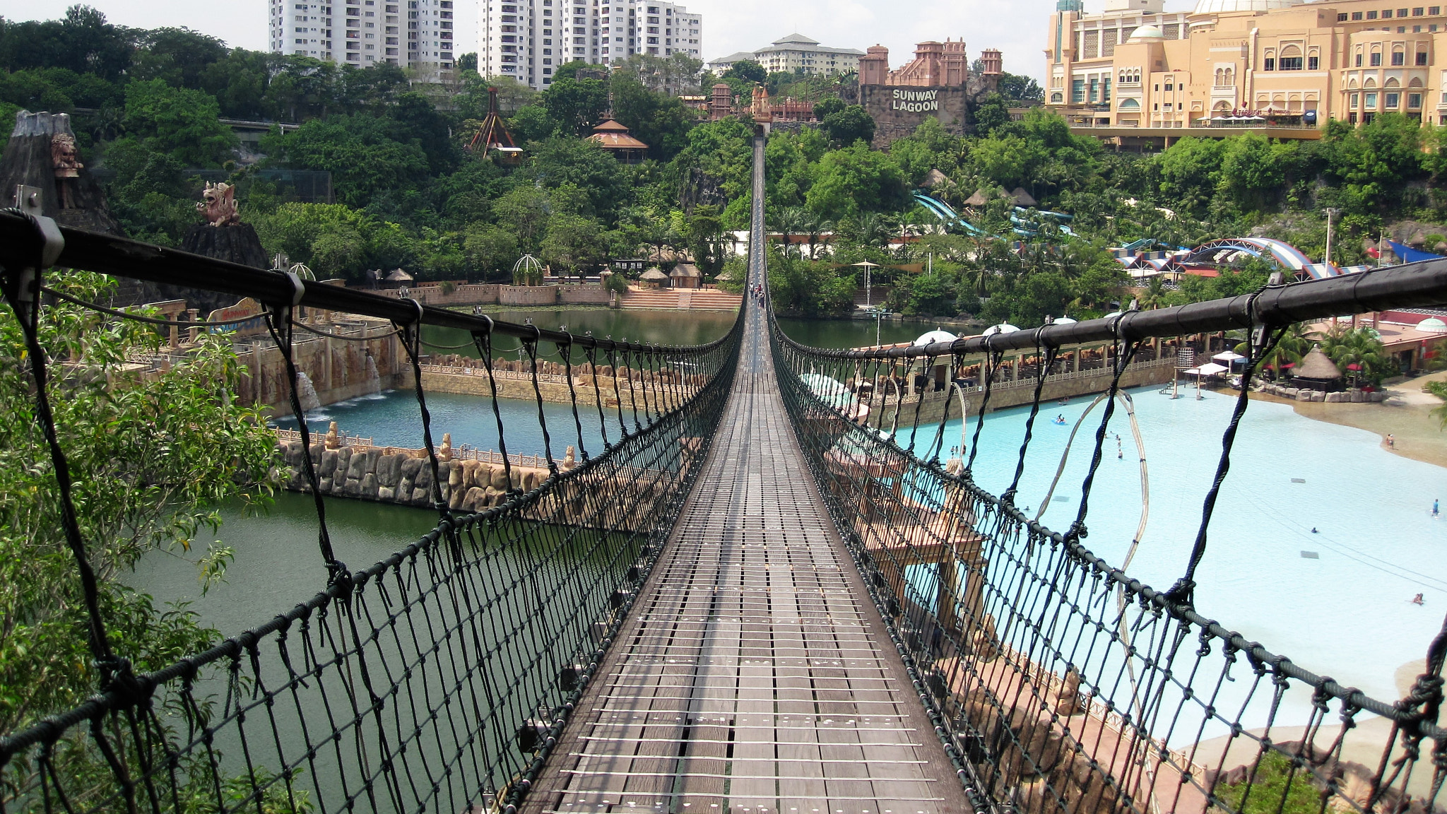 Canon PowerShot SD780 IS (Digital IXUS 100 IS / IXY Digital 210 IS) sample photo. Bridge photography