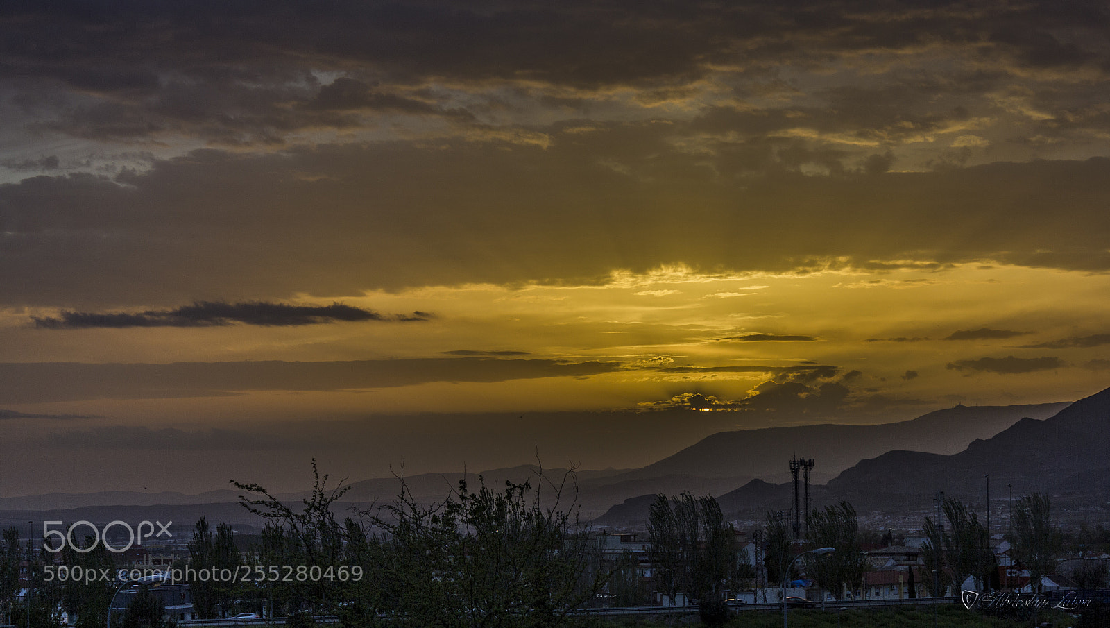 Canon EOS 550D (EOS Rebel T2i / EOS Kiss X4) sample photo. Last sun rays photography