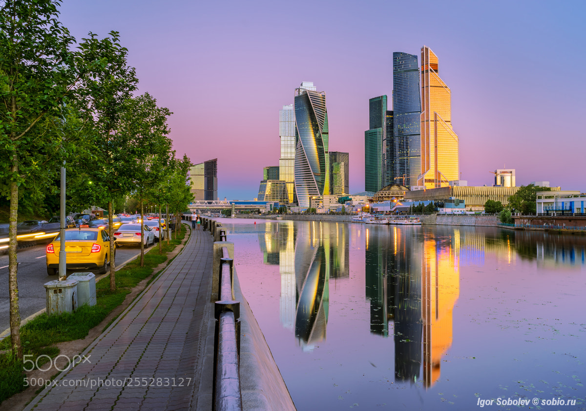 Sony a7R sample photo. Reflection of moscow city photography