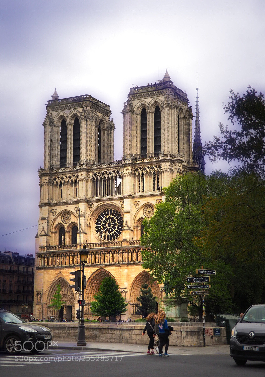Olympus OM-D E-M10 II sample photo. Nitro-dame cathedral paris photography