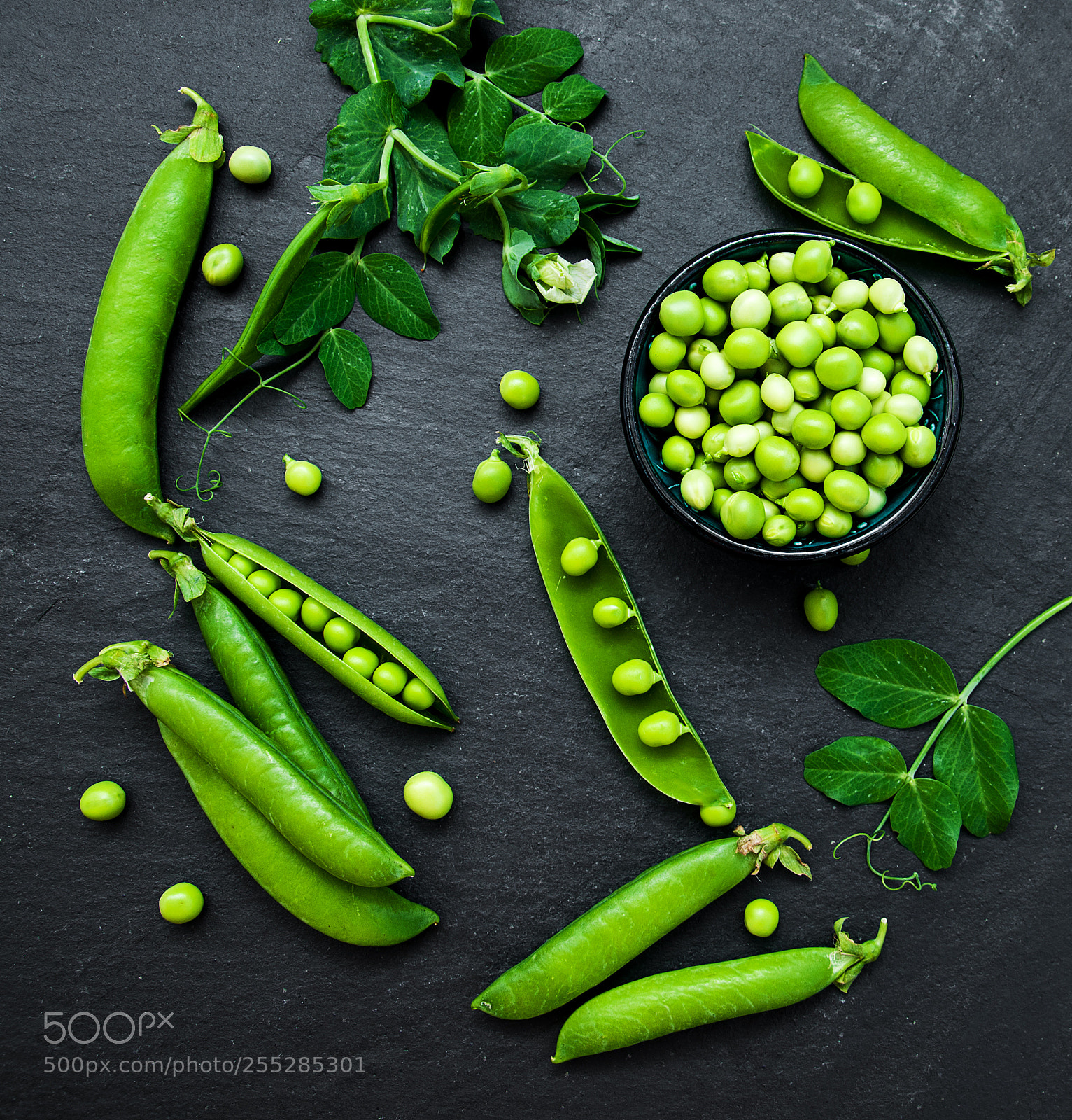 Nikon D90 sample photo. Green peas on a photography