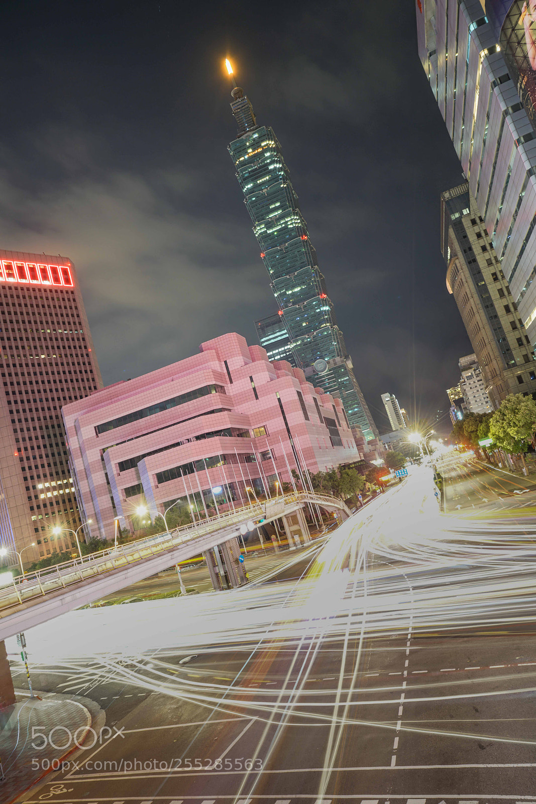 Sony a7R II sample photo. Taipei in motion photography