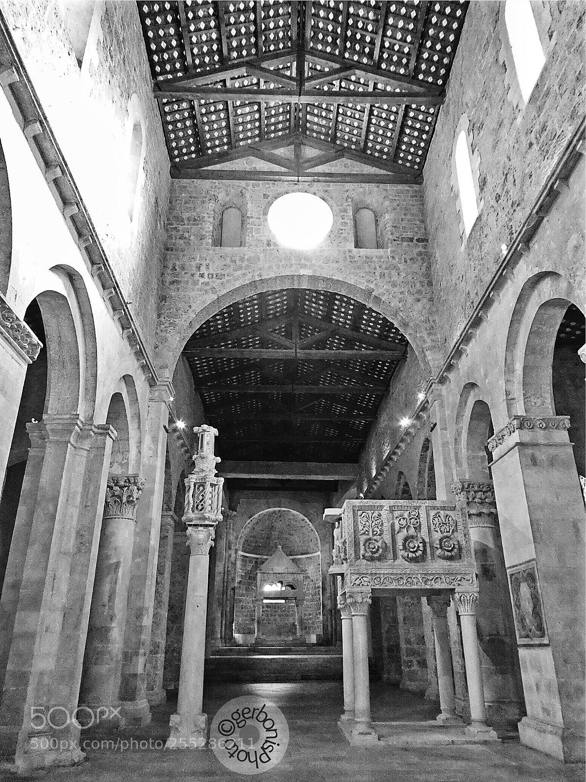 Panasonic Lumix DC-ZS70 (Lumix DC-TZ90) sample photo. The interior of the photography