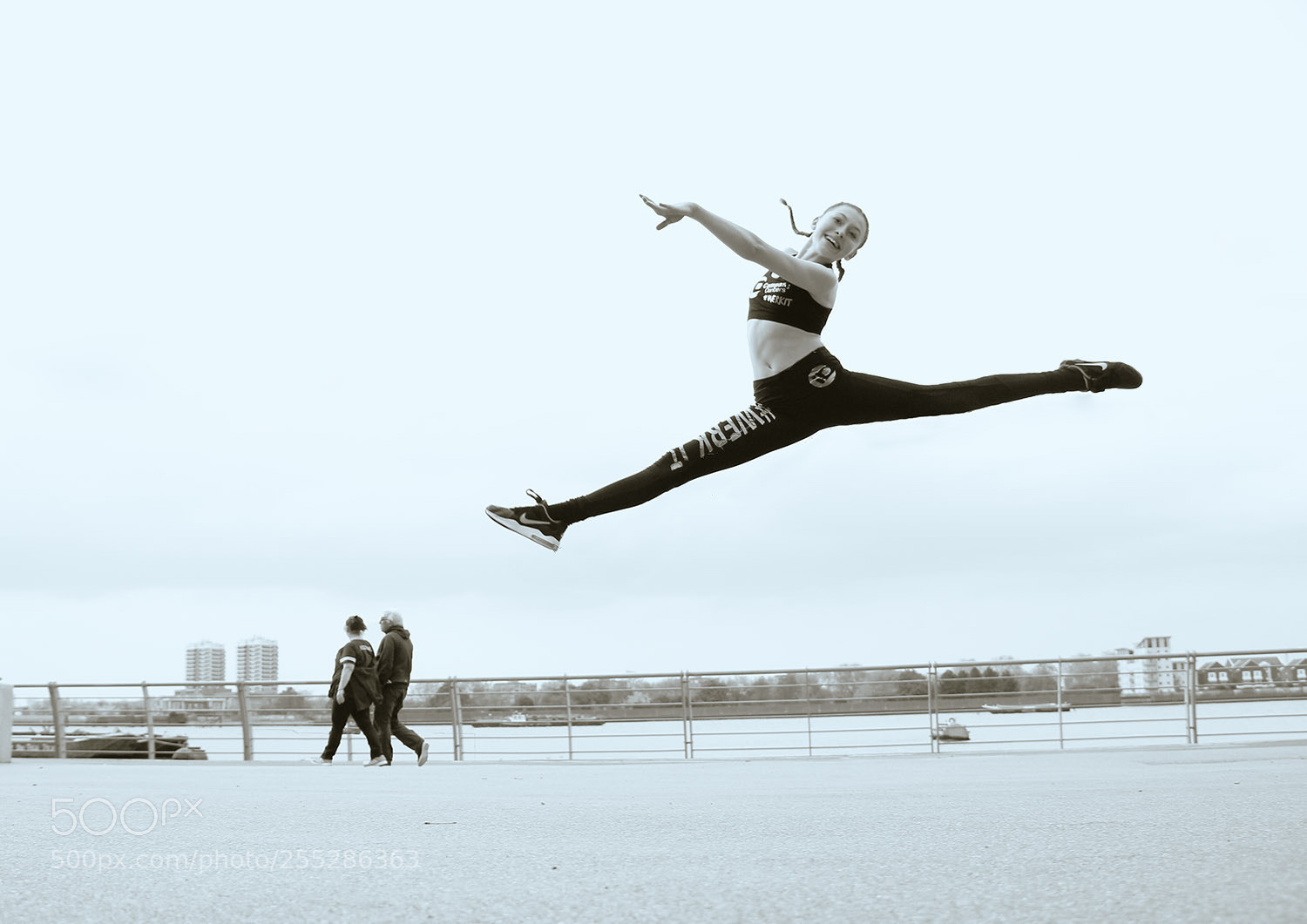 Canon EOS 550D (EOS Rebel T2i / EOS Kiss X4) sample photo. Dancer photography