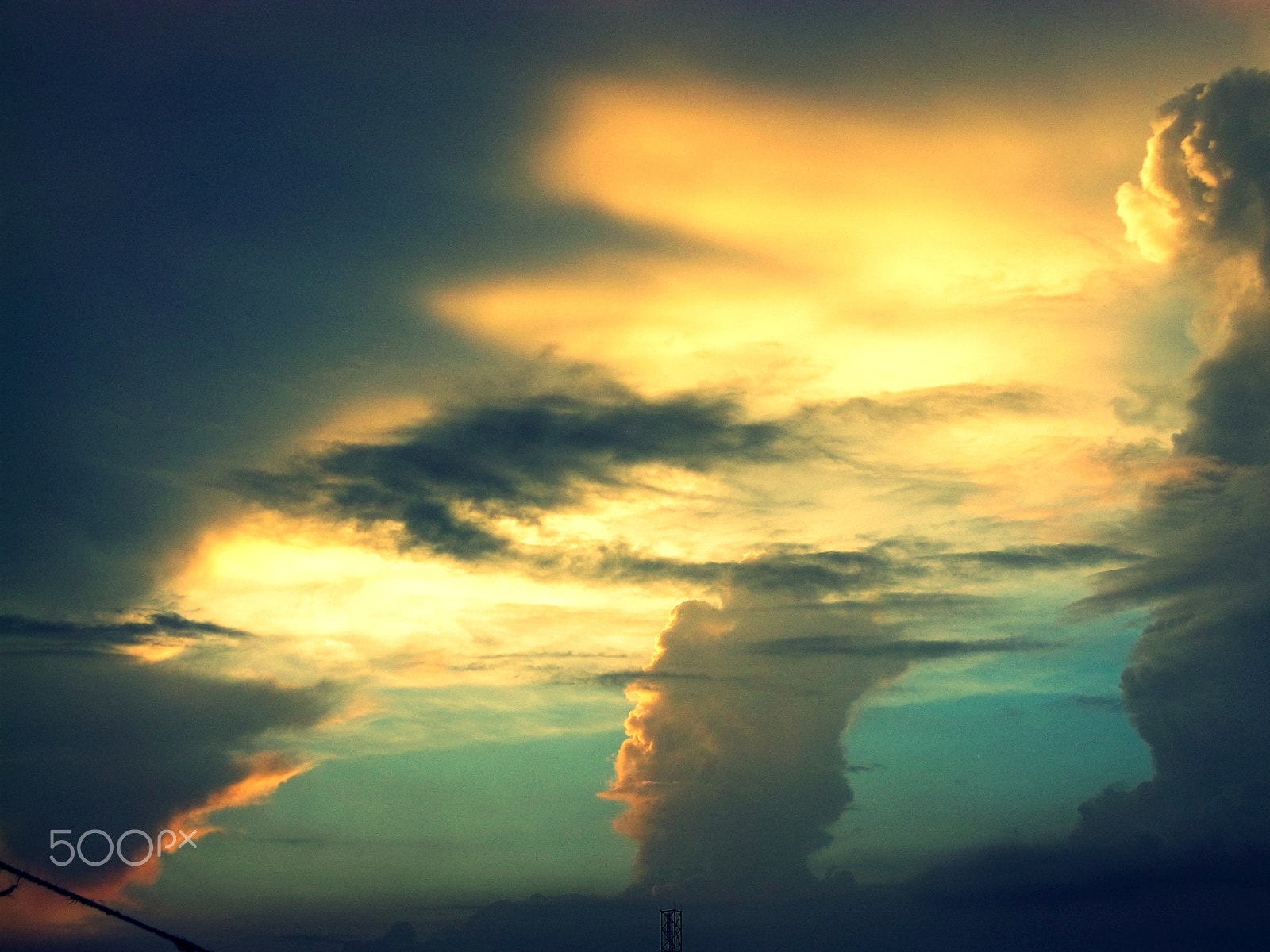 Kodak EASYSHARE C143 DIGITAL CAMERA sample photo. Mighty clouds photography