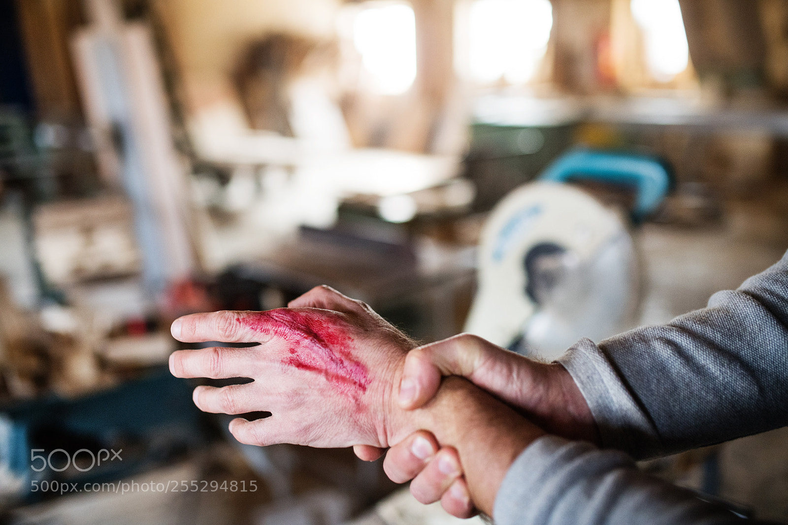 Nikon D5 sample photo. Man with an injured photography