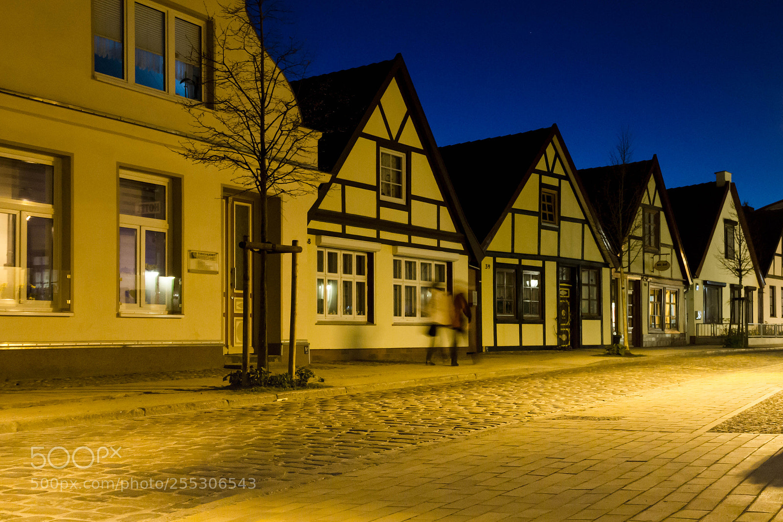 Canon EOS 550D (EOS Rebel T2i / EOS Kiss X4) sample photo. Fachwerk houses photography