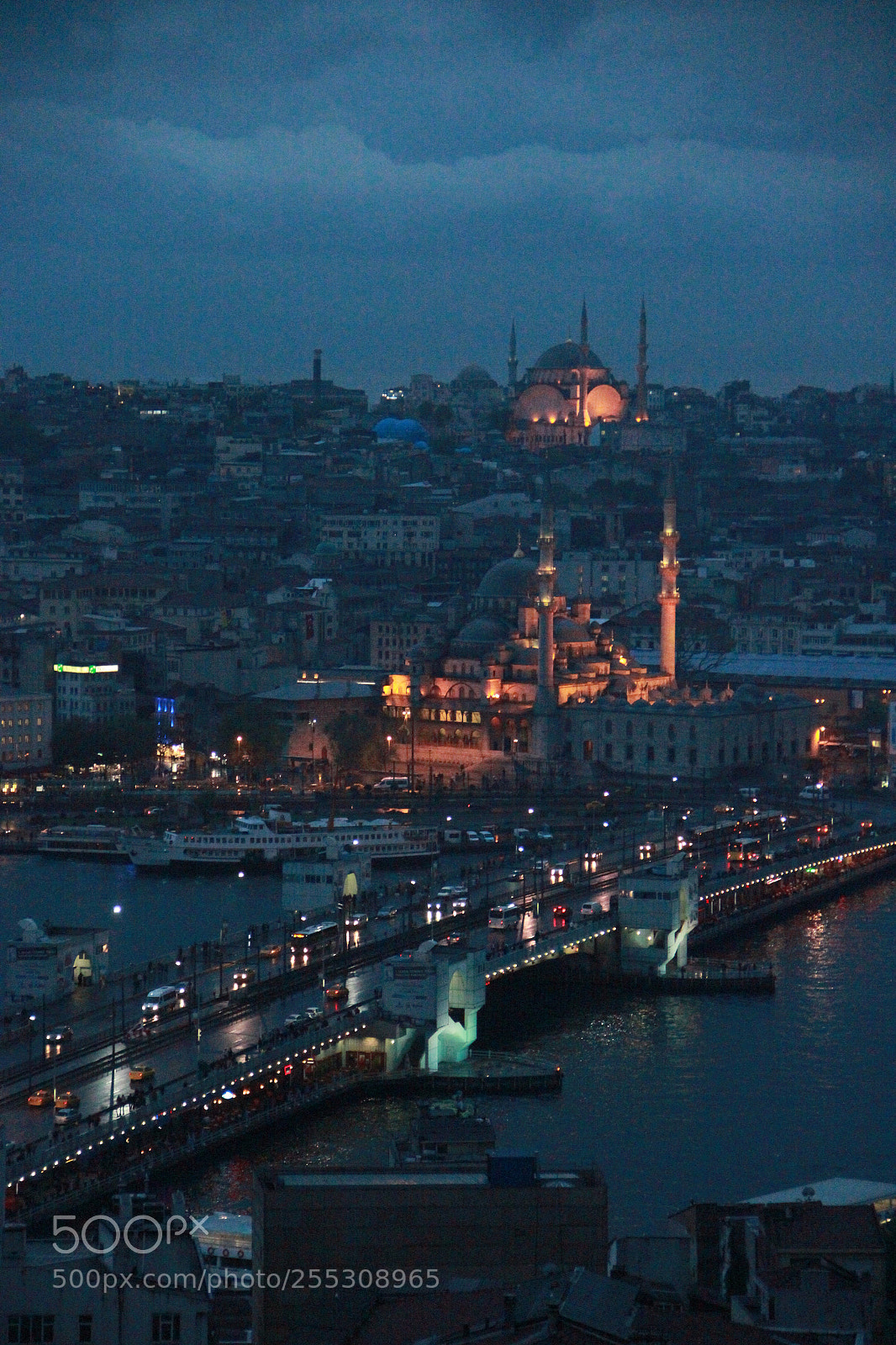 Canon EOS 600D (Rebel EOS T3i / EOS Kiss X5) sample photo. Galata photography