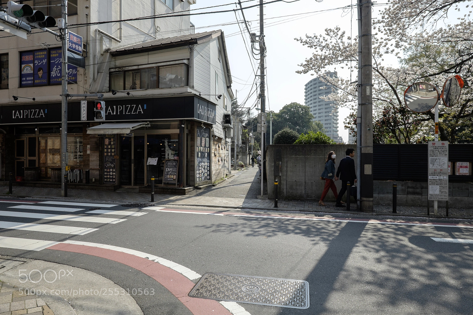 Fujifilm X-T1 sample photo. Tokyo.豊島区南池袋　東通り photography
