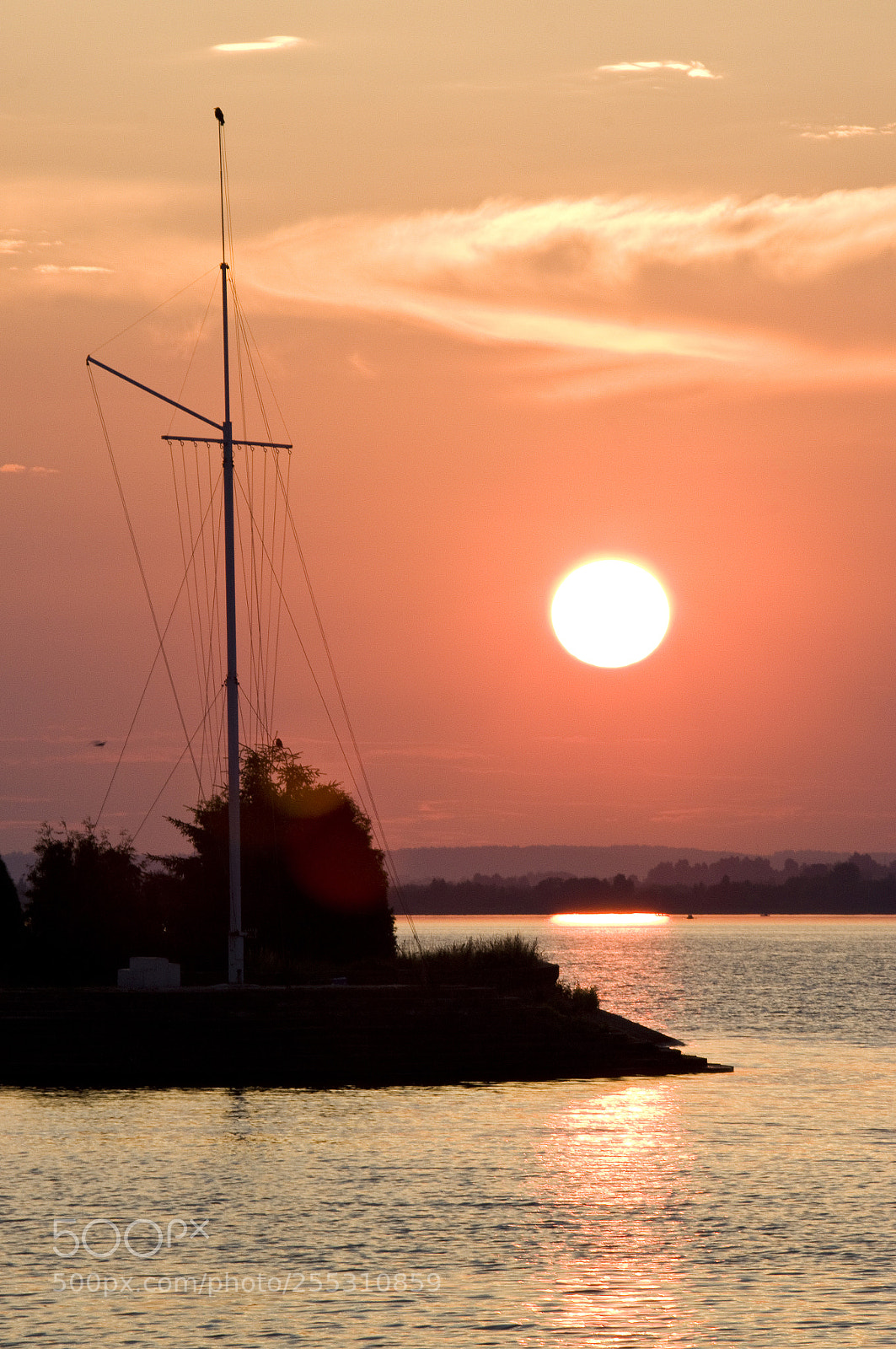 Canon EOS 500D (EOS Rebel T1i / EOS Kiss X3) sample photo. Red sunset photography