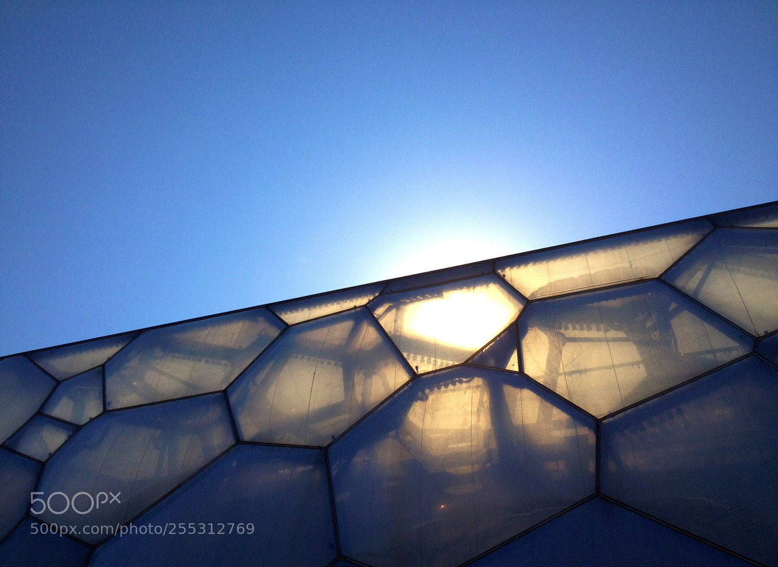 Apple iPhone 4S sample photo. Water cube photography