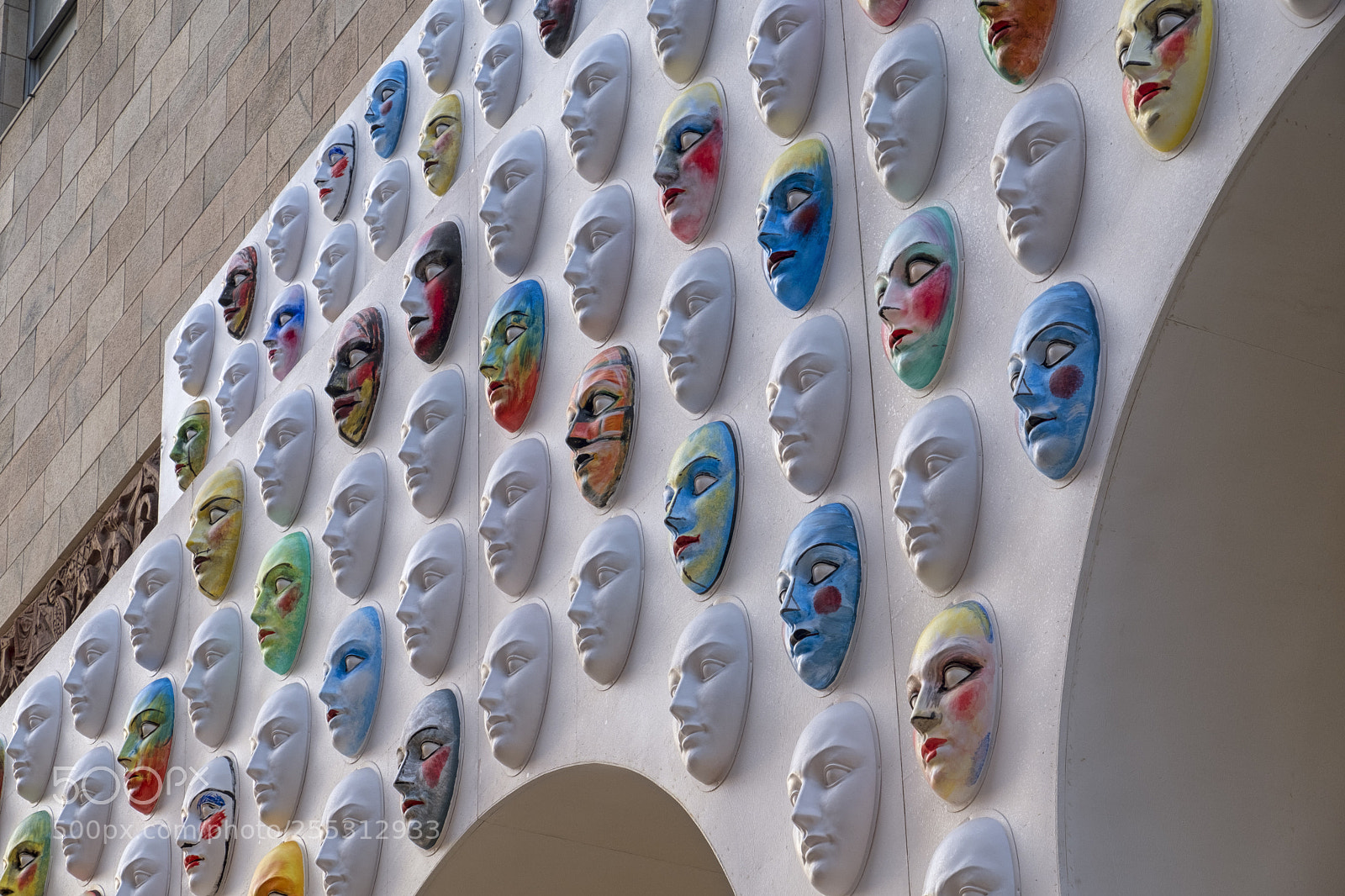 Fujifilm X-T2 sample photo. Colorful masks in milan photography
