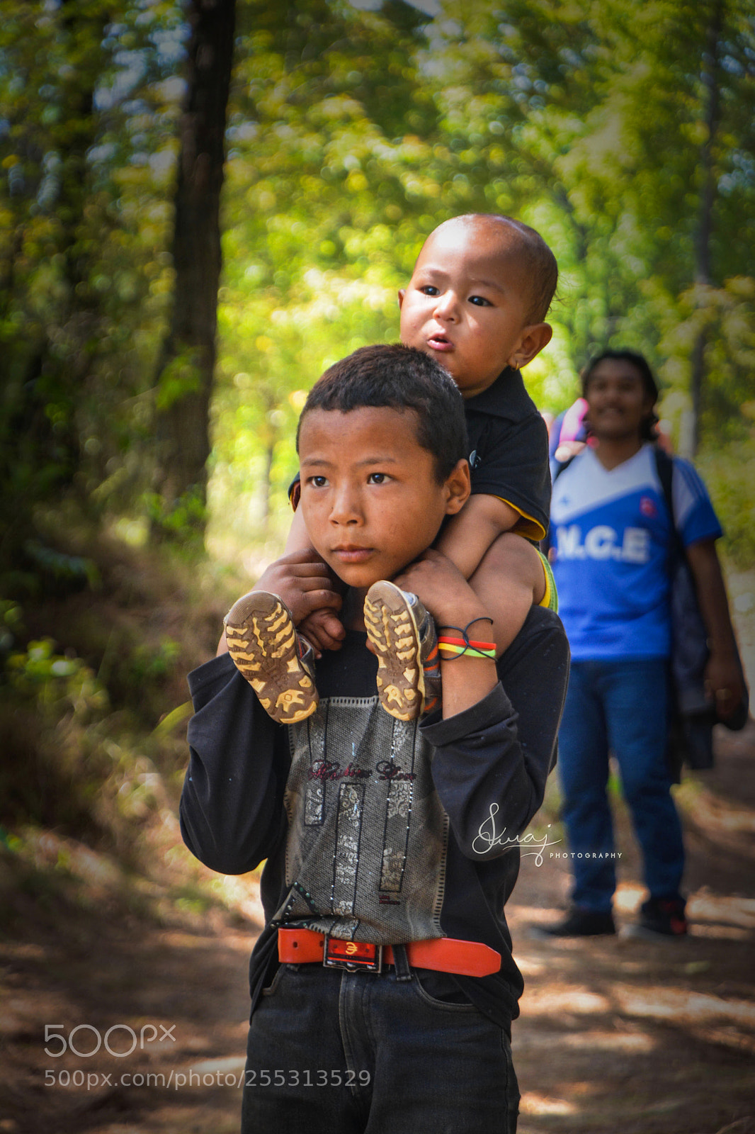Nikon D5200 sample photo. Caring brother photography