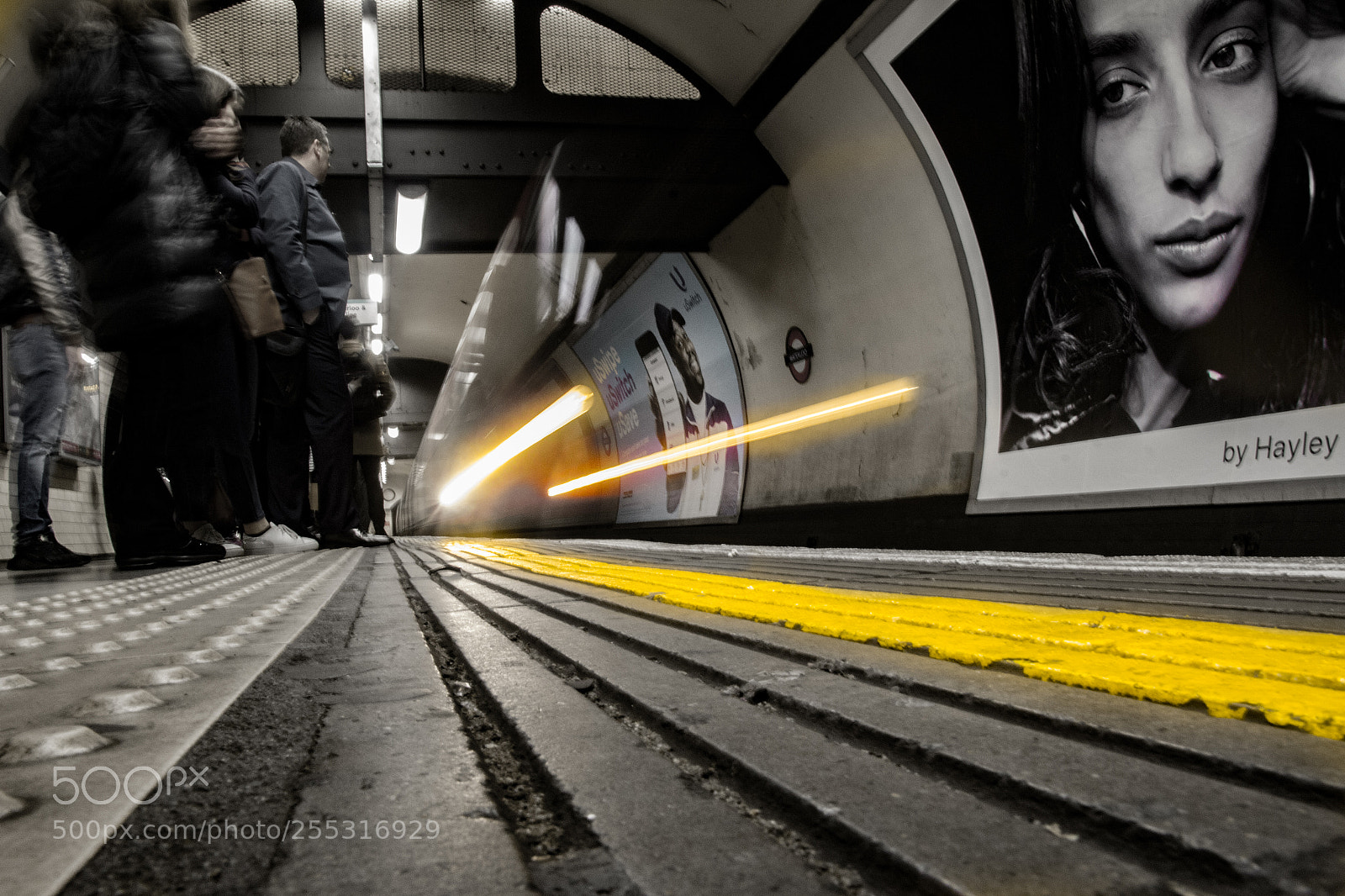 Canon EOS 70D sample photo. London tube photography