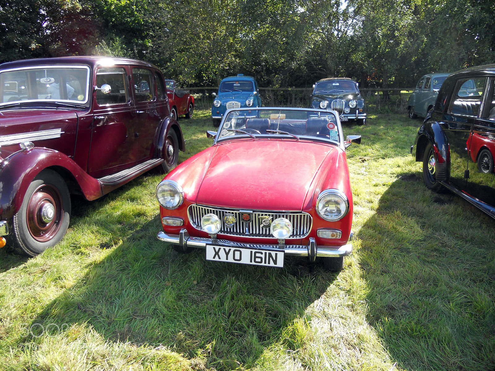 Nikon COOLPIX S2500 sample photo. Assorted paraphernalia! cheddington, bucks photography