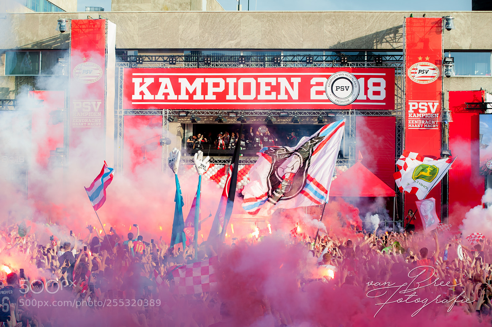 Nikon D700 sample photo. Psv kampioensfeest stadhuisplein photography