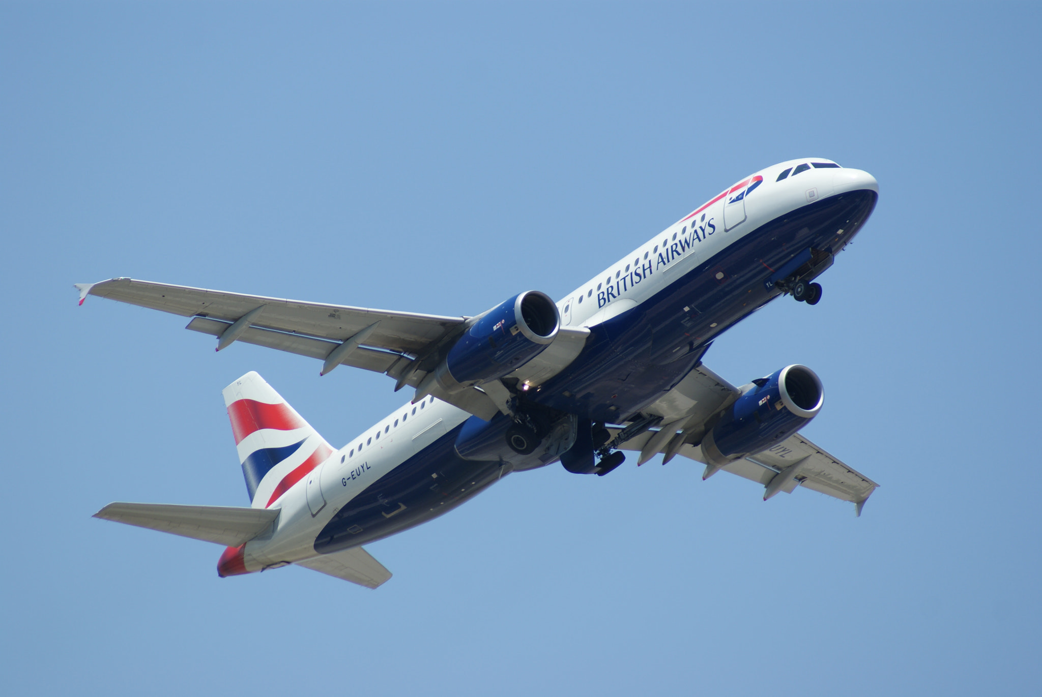 Sony 75-300mm F4.5-5.6 sample photo. British airways a320 airplane in barcelona photography