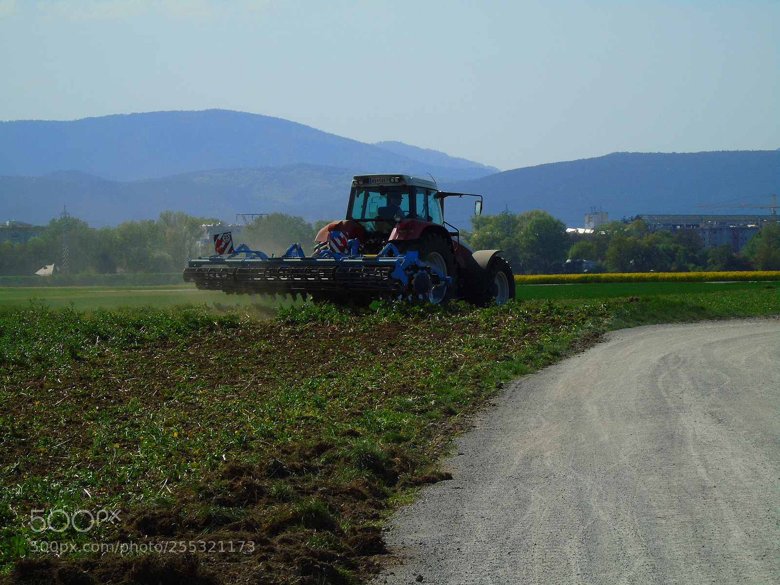Sony Cyber-shot DSC-H400 sample photo. Soil riding and planting photography