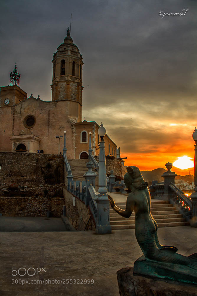 Canon EOS 7D sample photo. Amanecer en el casco photography