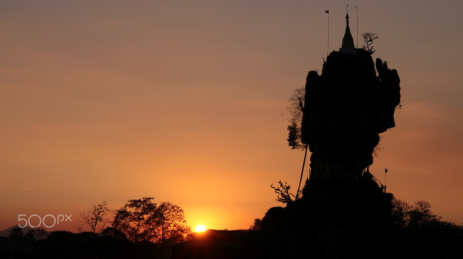 Canon EOS 650D (EOS Rebel T4i / EOS Kiss X6i) sample photo. Hpa an 2018  tempel in der abendsonne photography