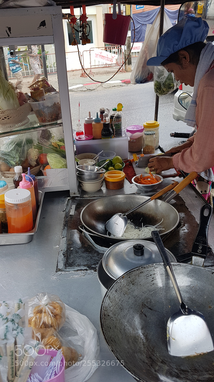 Samsung Galaxy S7 Edge sample photo. Pad thai photography