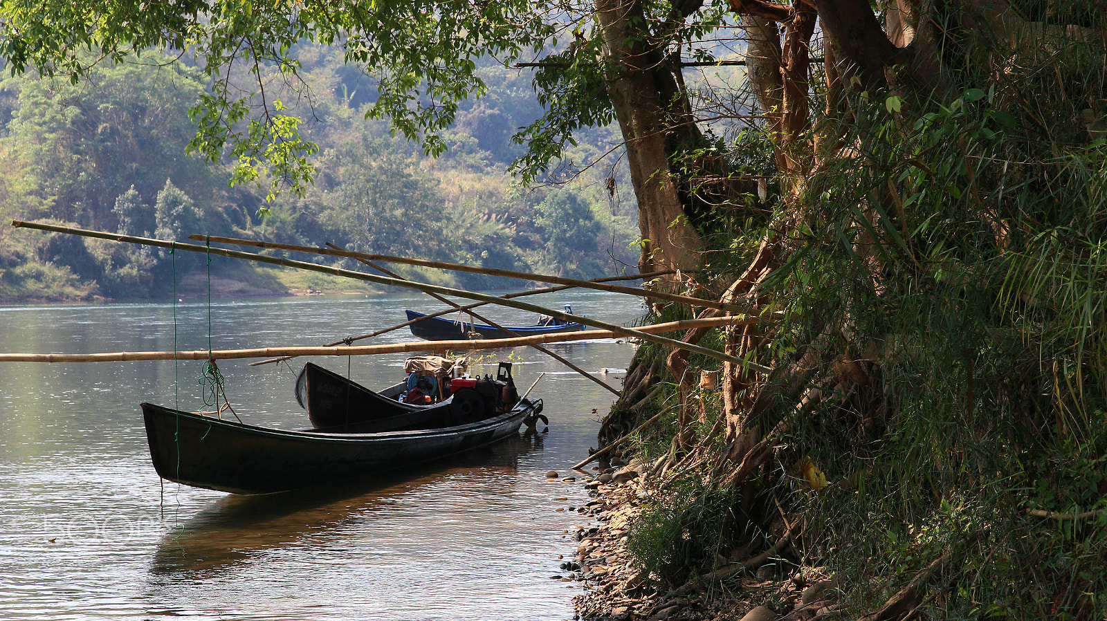 Canon EOS 650D (EOS Rebel T4i / EOS Kiss X6i) sample photo. Hsipawe boote im fluss photography