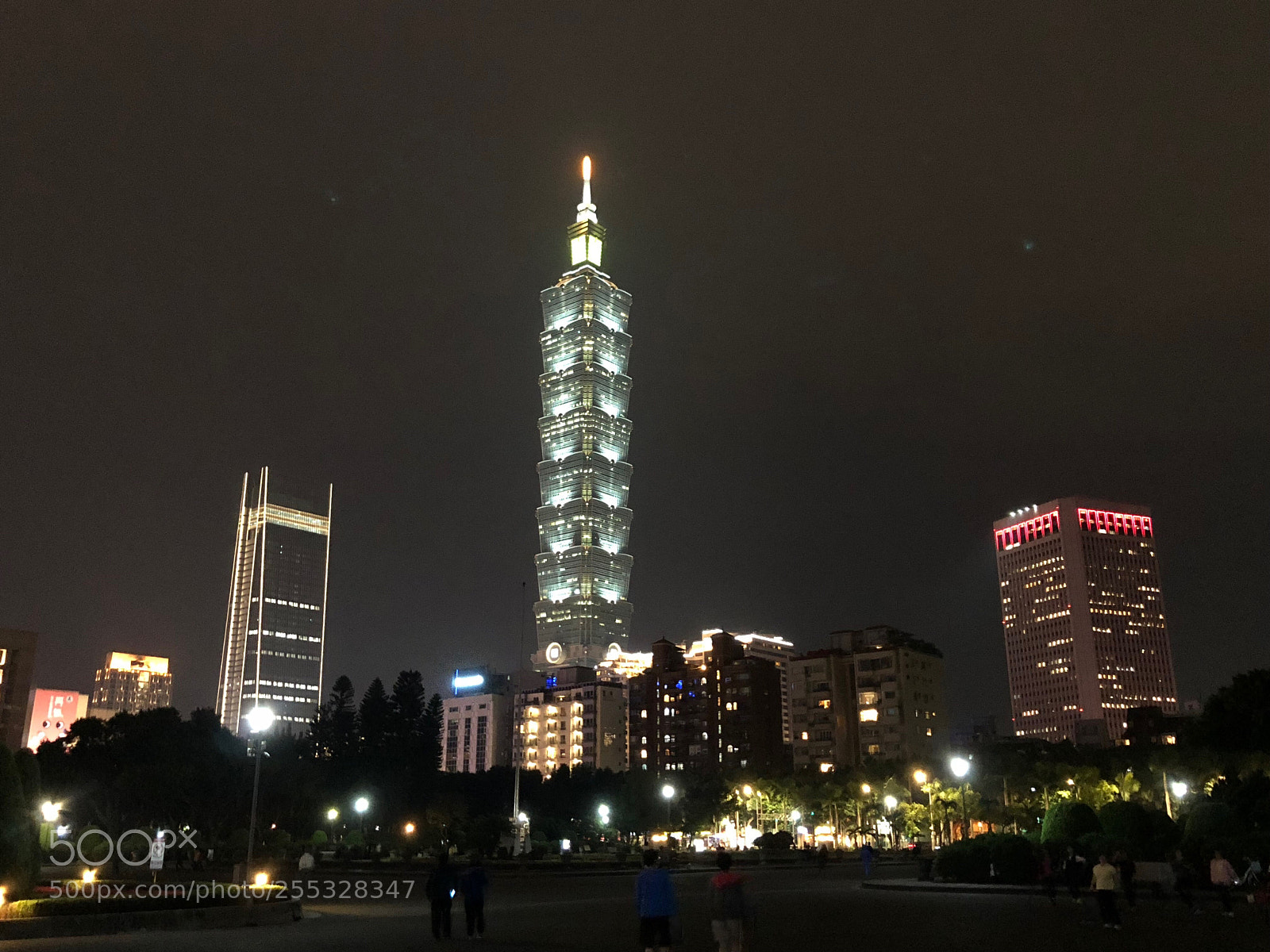 Apple iPhone 8 Plus sample photo. Taipeh by night photography