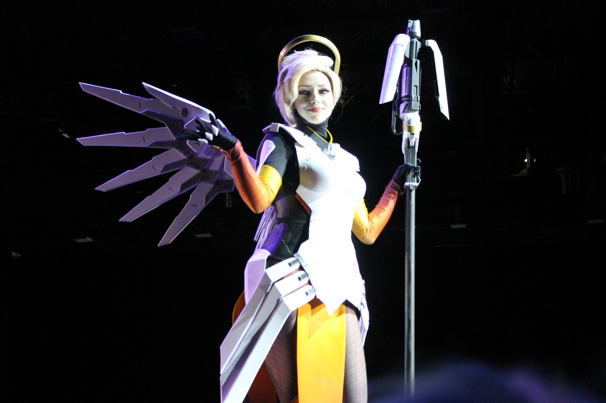 Canon EF-S 18-55mm F3.5-5.6 IS sample photo. Overwatch angel cosplay photography