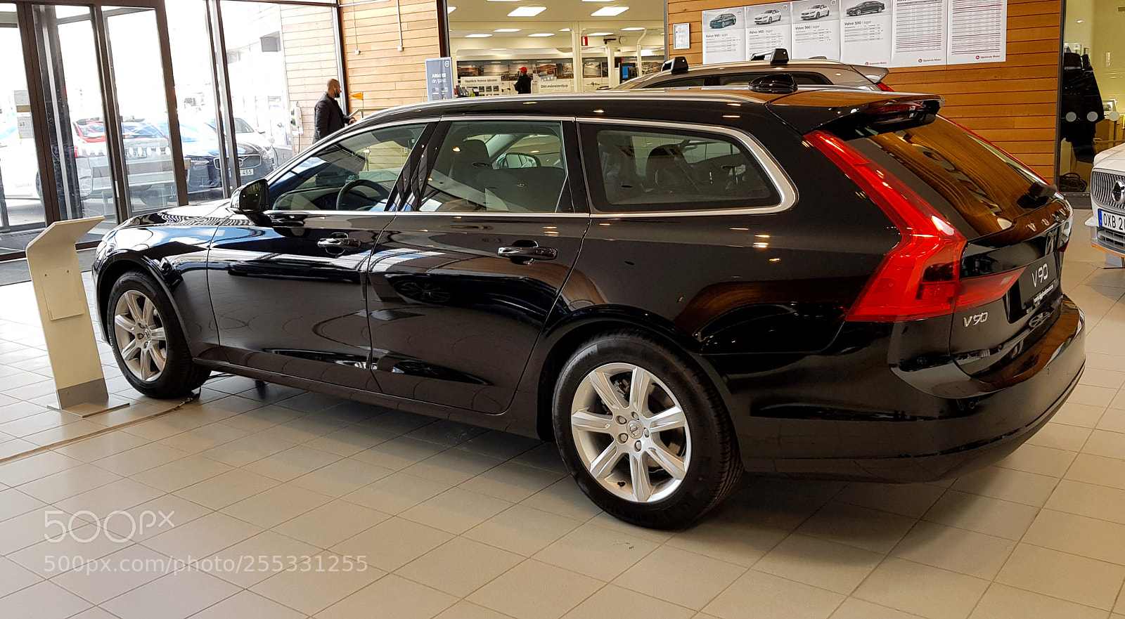 Samsung Galaxy S8 sample photo. Volvo v90 black, from photography