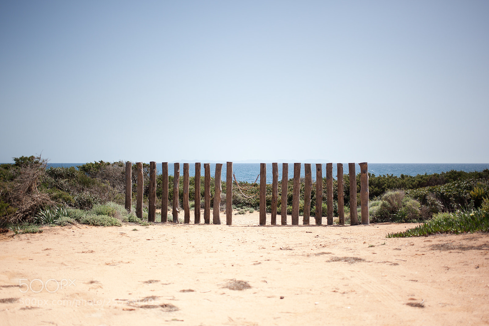 Canon EOS 5D Mark II sample photo. Mediterranean fence photography
