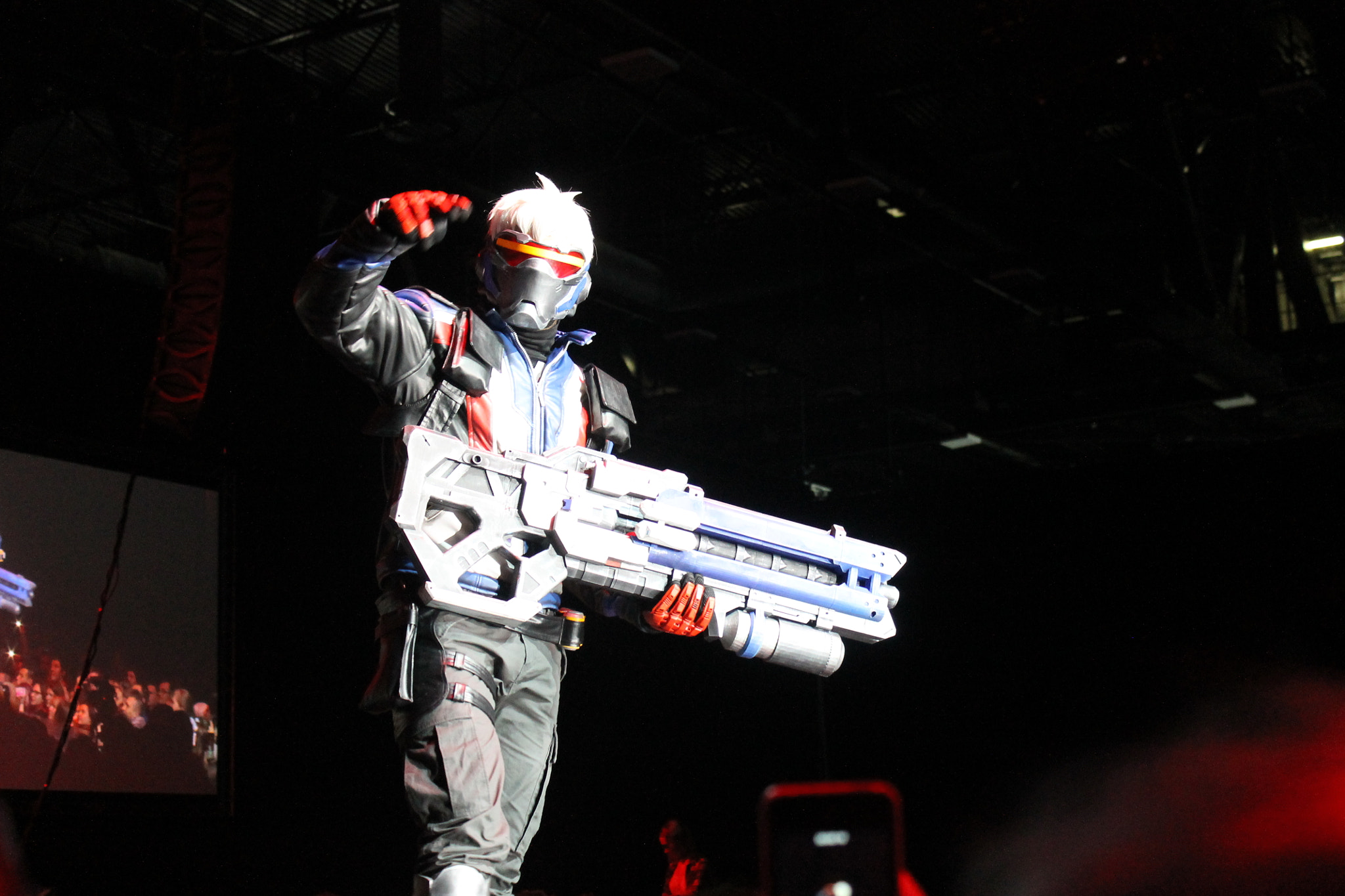 Canon EF-S 18-55mm F3.5-5.6 IS sample photo. Yo, maan... (soldier-76 from overwatch cosplay) photography