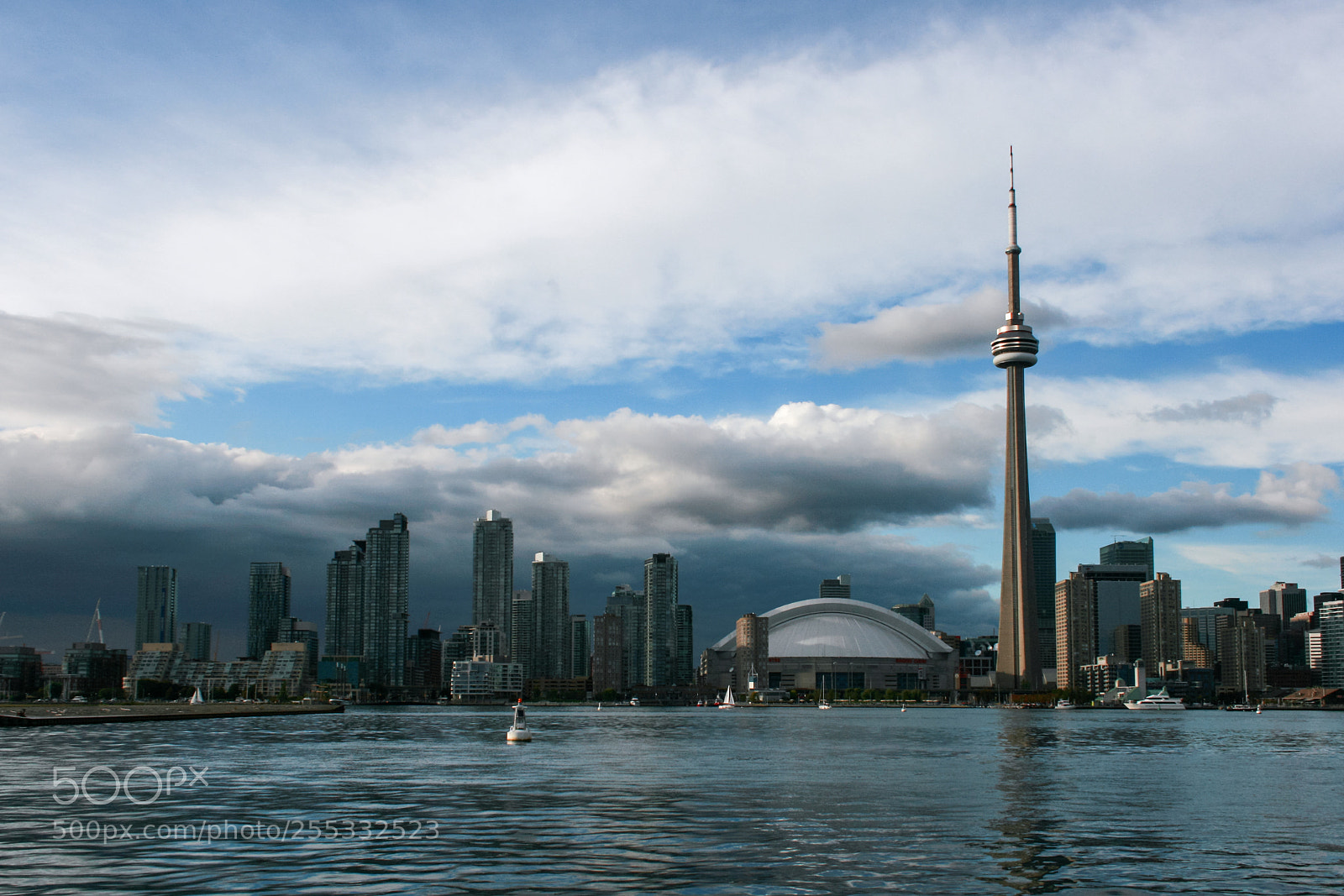 Canon EOS 400D (EOS Digital Rebel XTi / EOS Kiss Digital X) sample photo. Toronto skyline in dusk photography