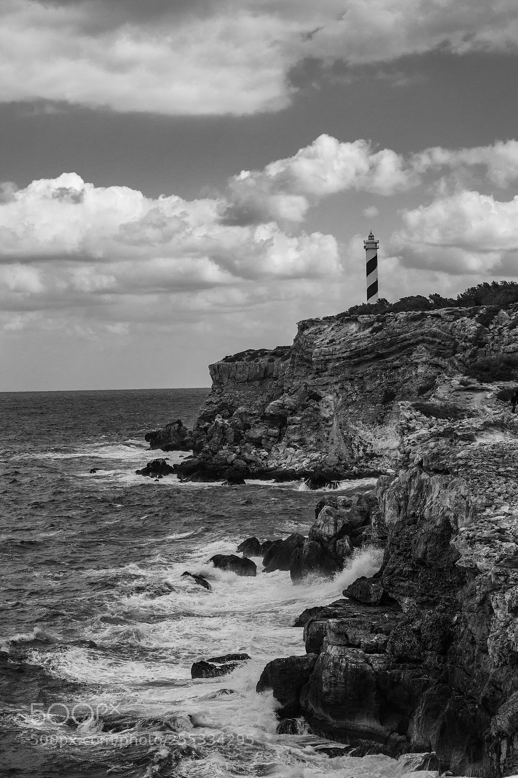 Canon EOS 100D (EOS Rebel SL1 / EOS Kiss X7) sample photo. Clifftop lighthouse photography