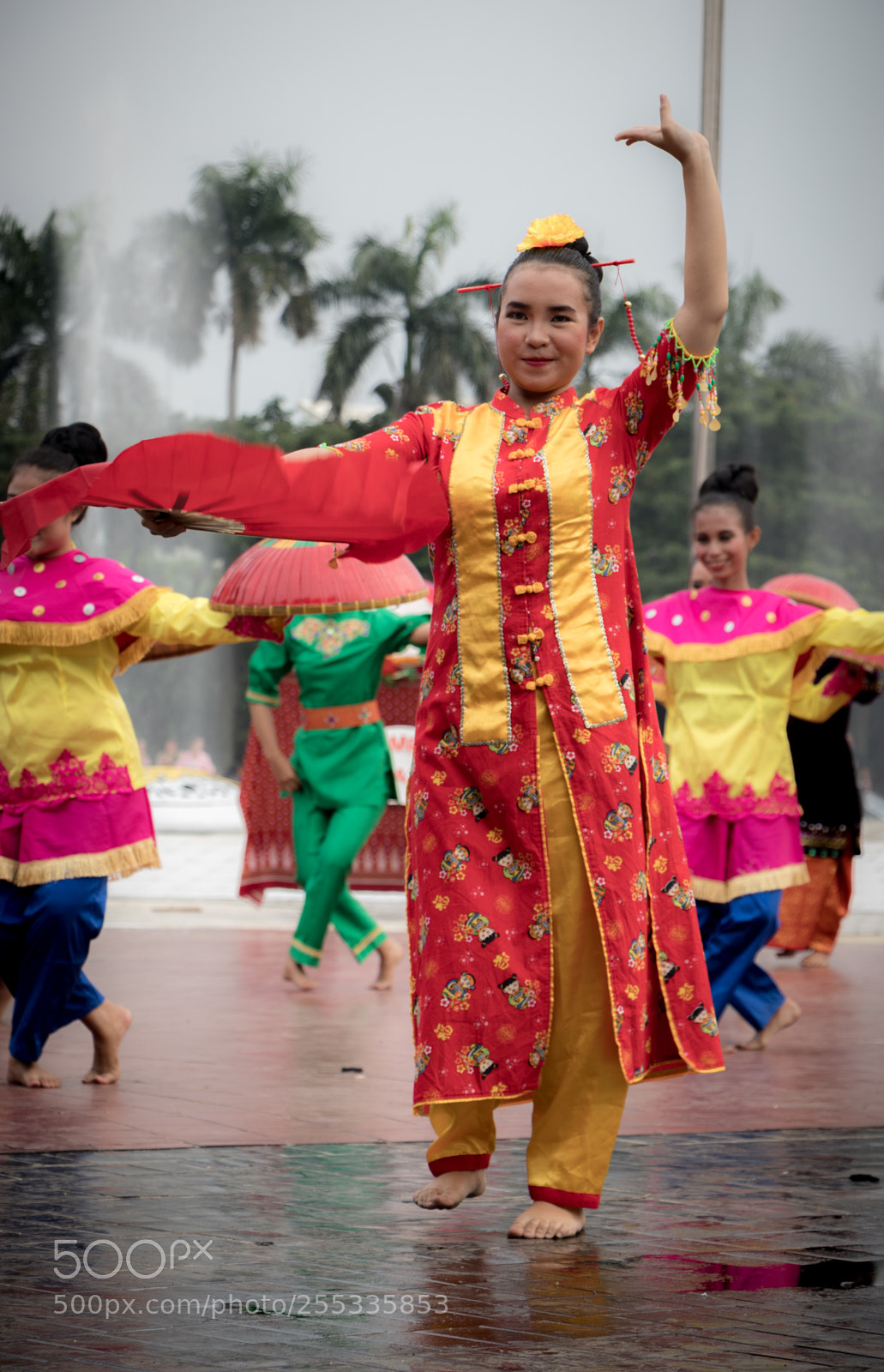 Canon EOS 800D (EOS Rebel T7i / EOS Kiss X9i) sample photo. Traditional clothing from bangka photography