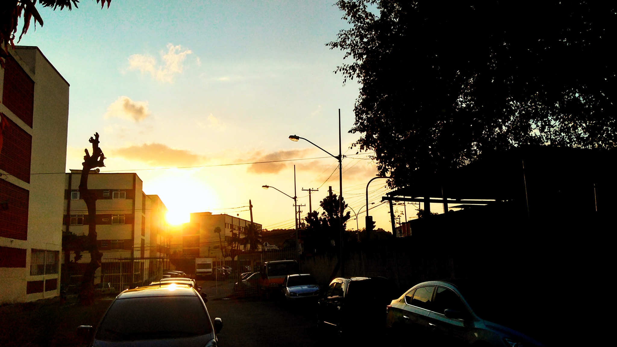 Motorola Moto G Play sample photo. Luz e prédios photography
