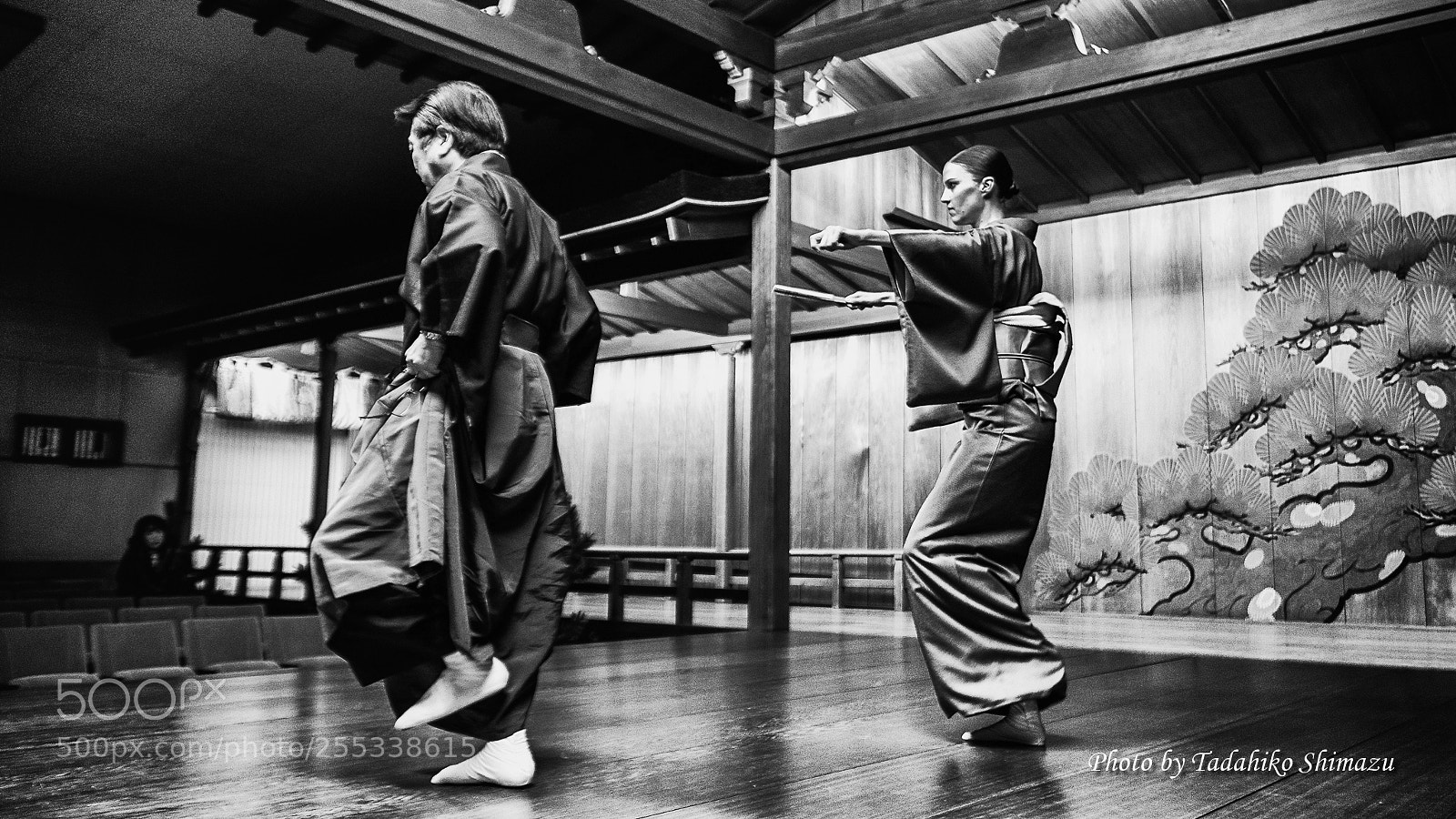 Fujifilm X-T2 sample photo. Lesson in noh dance photography