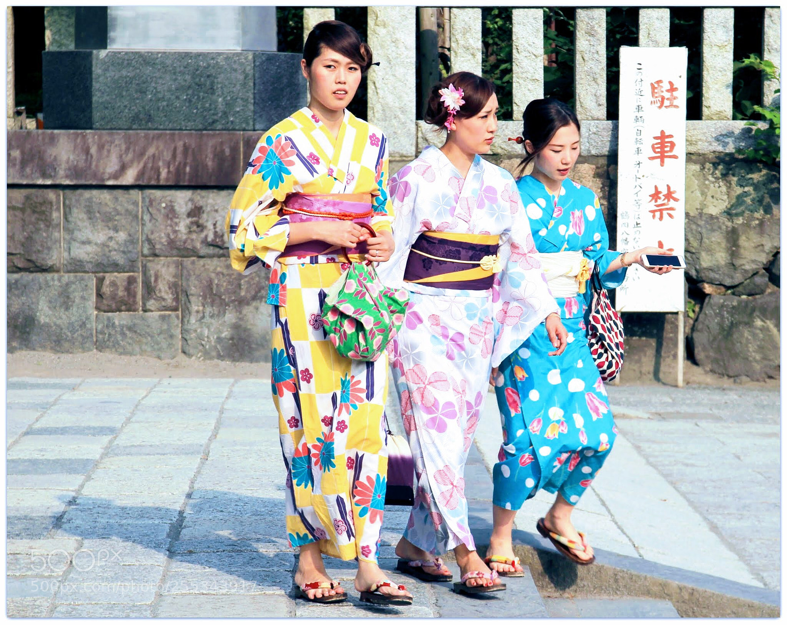 Canon EOS 600D (Rebel EOS T3i / EOS Kiss X5) sample photo. Japanese girls photography