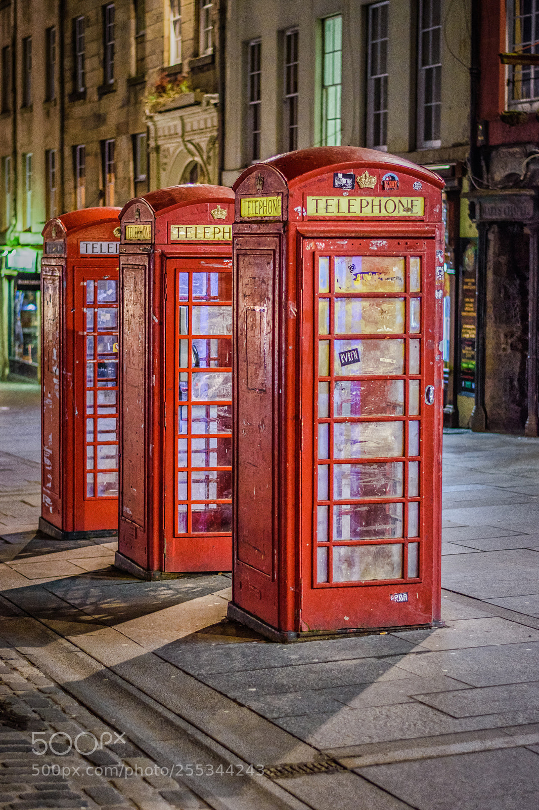 Nikon D5500 sample photo. Edinburgh - red telephone photography