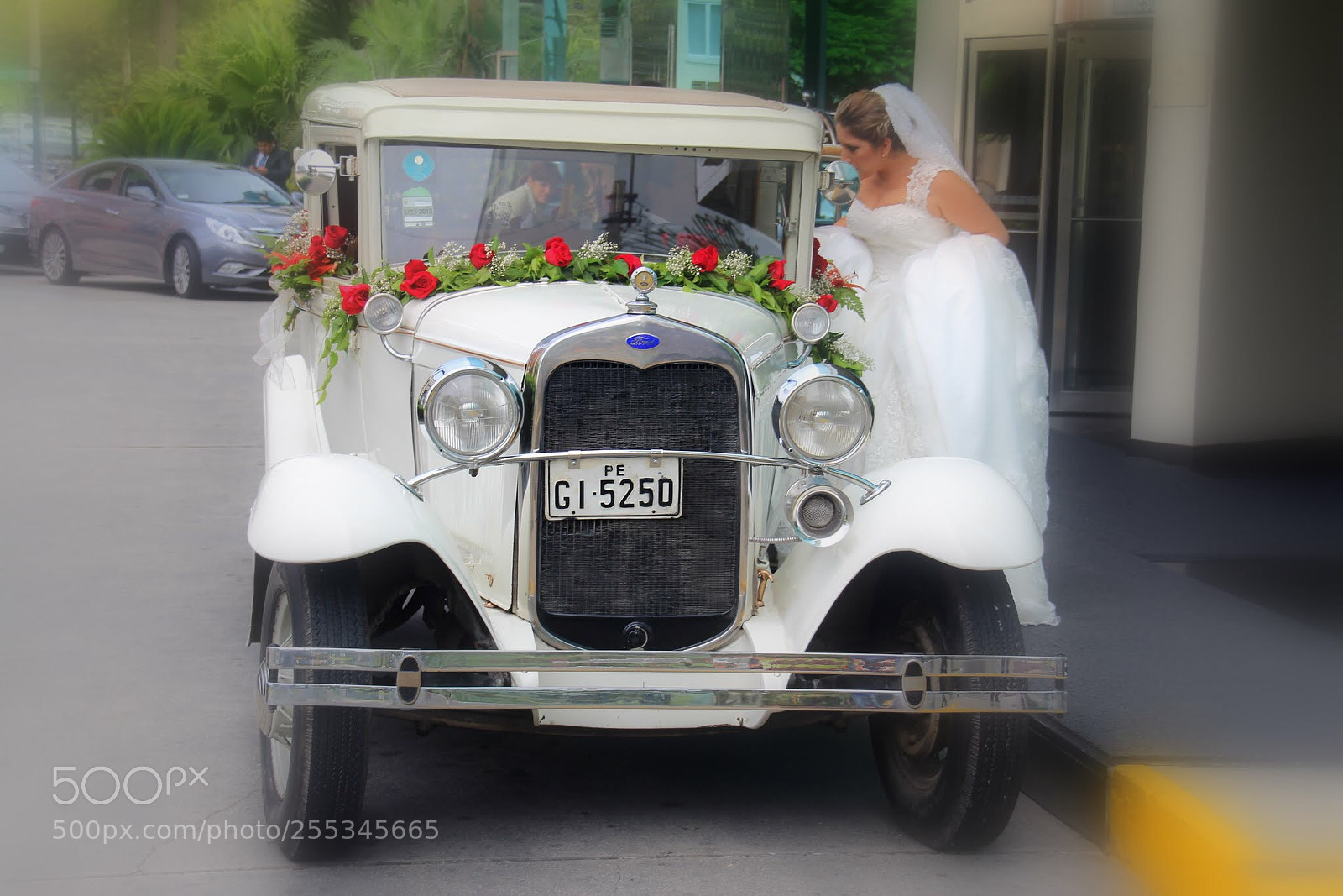 Canon EOS 600D (Rebel EOS T3i / EOS Kiss X5) sample photo. Just married  photography