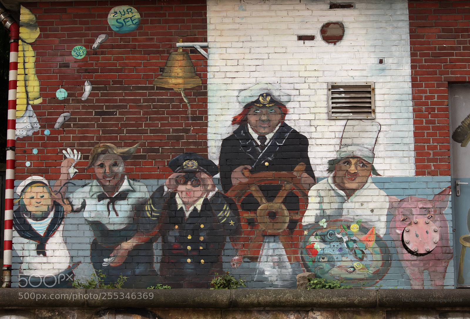 Canon EOS 5D Mark II sample photo. Hamburger originale , graffiti photography