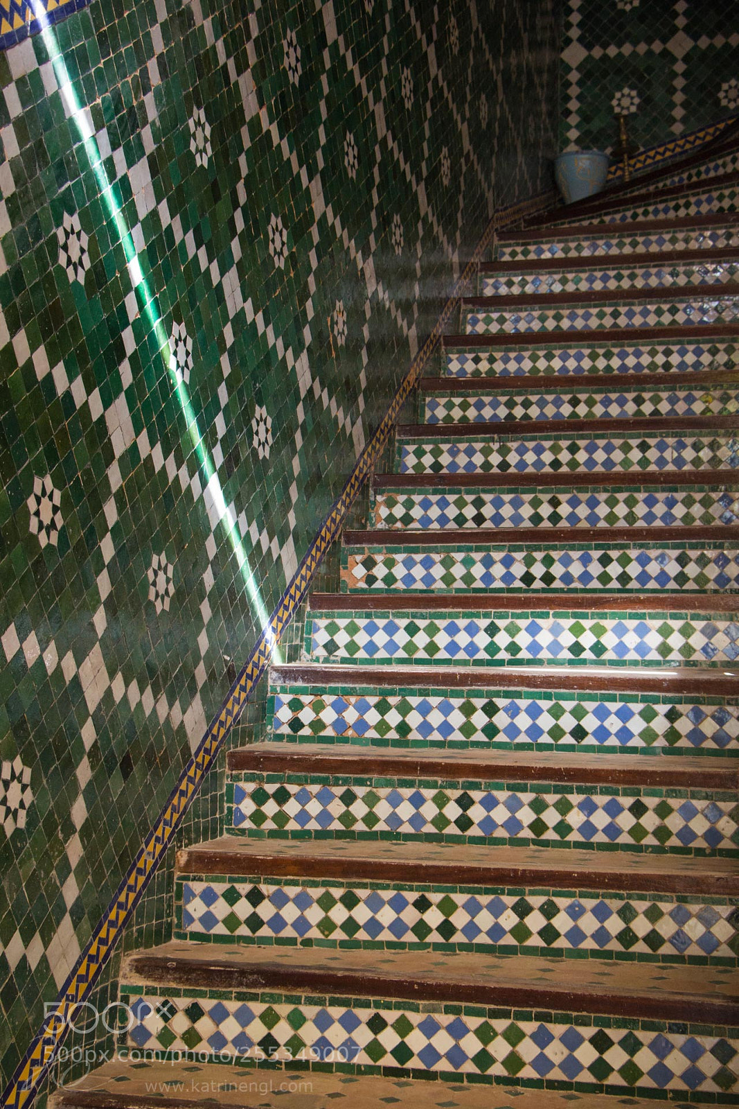 Canon EOS 60D sample photo. Moroccan stairs photography