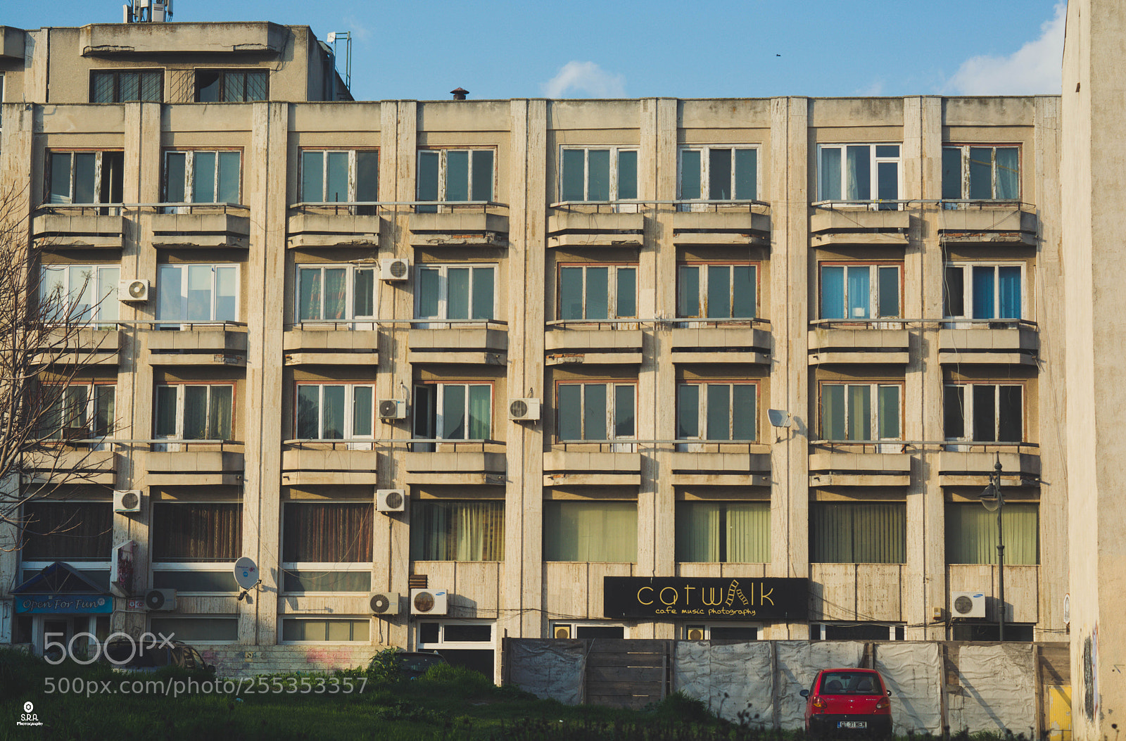Nikon D5200 sample photo. Symmetric photography